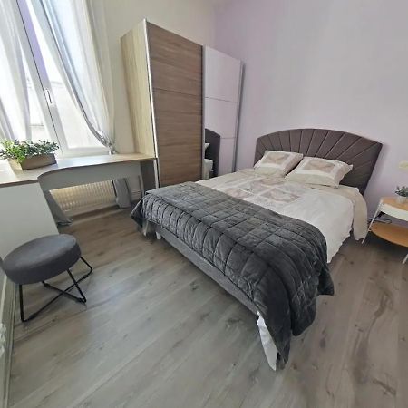 Logement Place D'Erlon Hypercentre Avec Balcon Apartment Reims Bagian luar foto